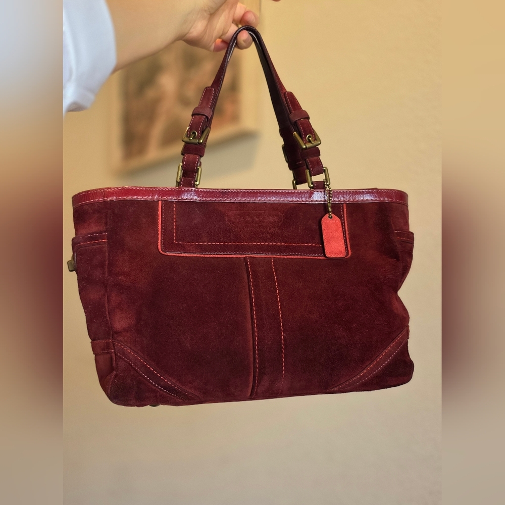 Coacu Elegant Burgundy Suede Handbag